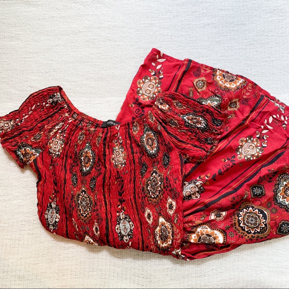 4/$25 - Off-Shoulder Paisley Print Today Dress